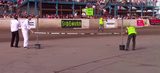 画像1: 【凄技動画】バイクでリンボーダンス?