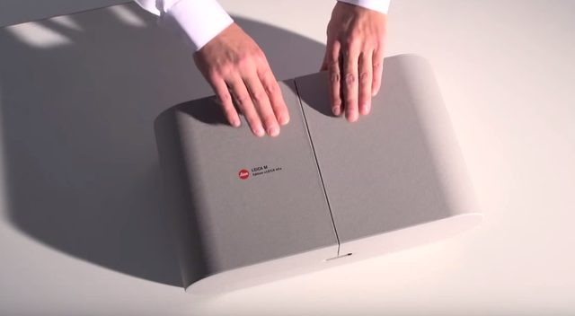 画像: 重厚な箱を開くと www.youtube.com