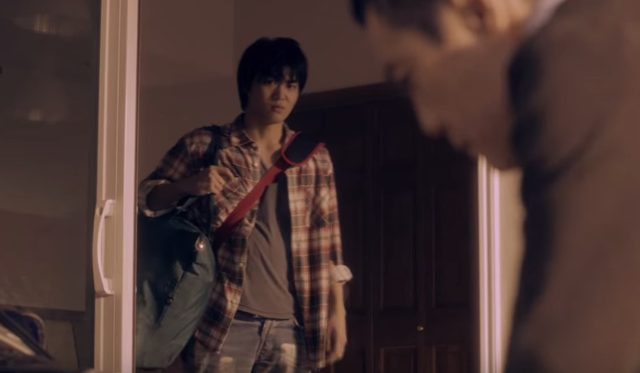 画像: やがて家を出てしまいます。 www.youtube.com