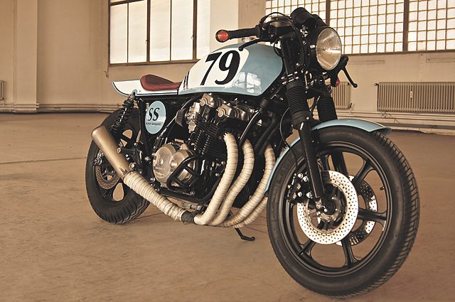 画像: HONDA CB900F タンクはSUZUKI GSのものを流用 www.pipeburn.com