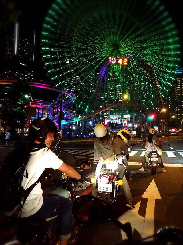 画像1: 横浜の観覧車を眺めながら