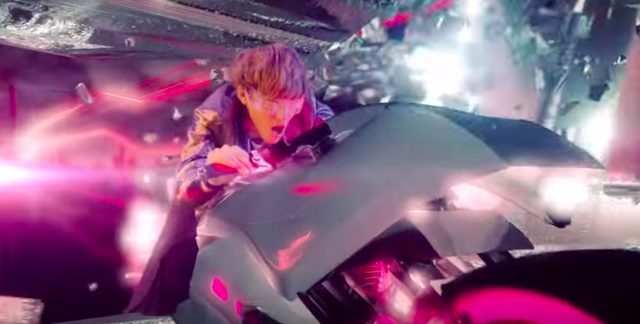 画像1: ロックバンドグループSPYAIRの「ROCKIN’OUT」のミュージックビデオに近未来バイクが登場!