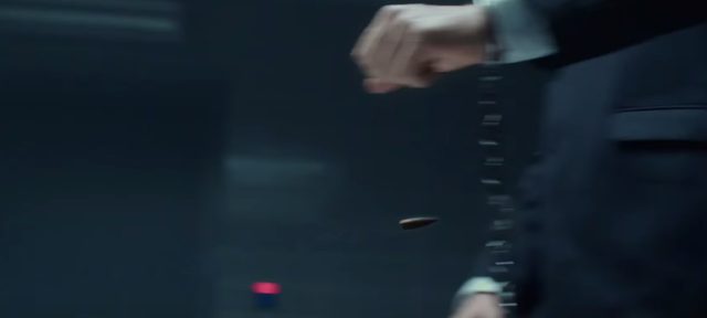 画像: 銃弾が鎖を切断!?? www.youtube.com