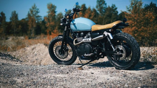 画像: タイヤの選び方もセンスですね。 www.clockworkmotorcycles.com