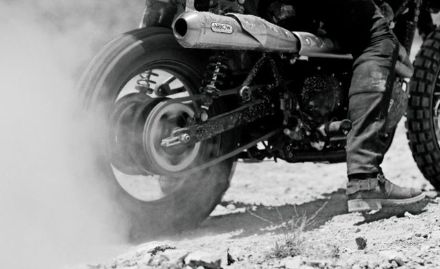 画像: 爆音をあげるモーターサイクル www.belstaff.com