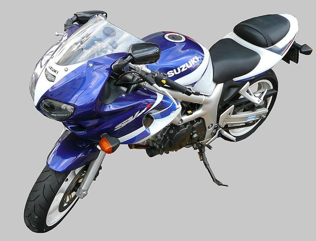 画像: SV400S ja.wikipedia.org