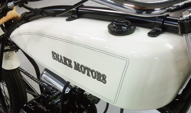 画像1: www.snakemotors.com