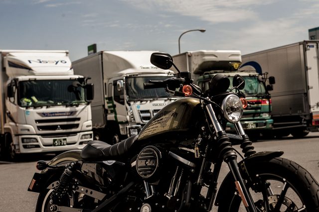 画像3: ワイルドだぜぇ!このカンジに浸れるワンアンドオンリーなマシン「Harley-Davidson IRON 883」