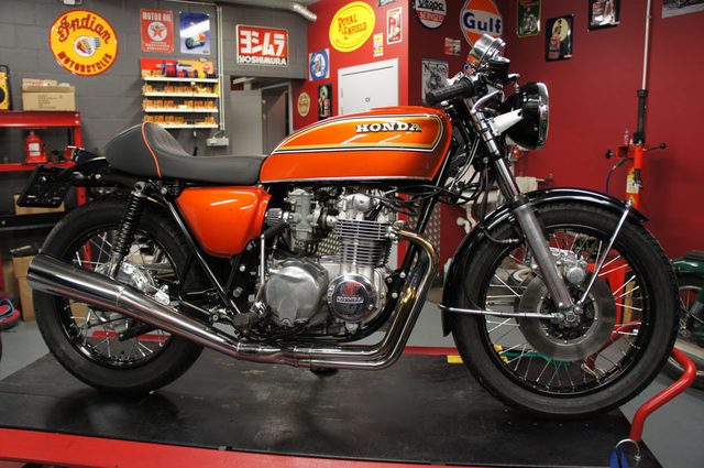 画像: HONDA CB550。壁のヨシムラが泣かせる t-factorbikes.be