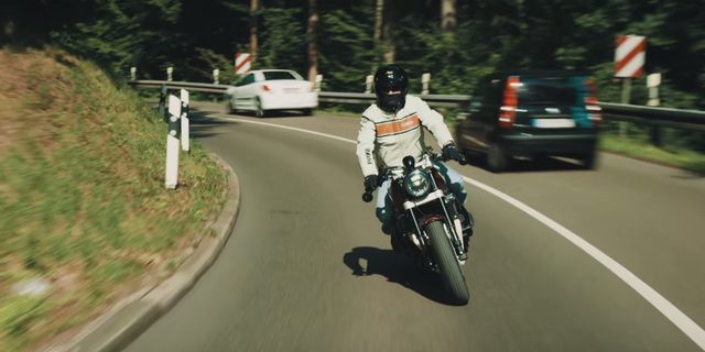 画像3: 映画「ワイルドスピード」最新作のワンシーン?いやいや、YAMAHA Yard Built Dealer Contestの受賞風景なんですw