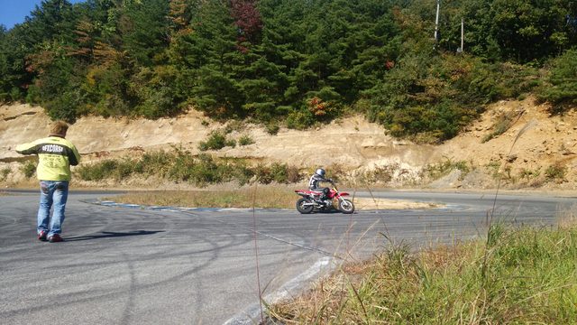 画像2: 今回私が参加したのは膝擦りクラス