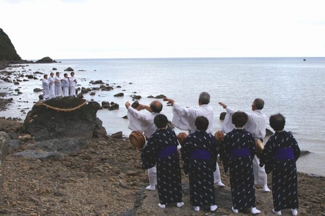 画像: 奥が神平瀬、手前がメラベ(女)平瀬 www.google.co.jp