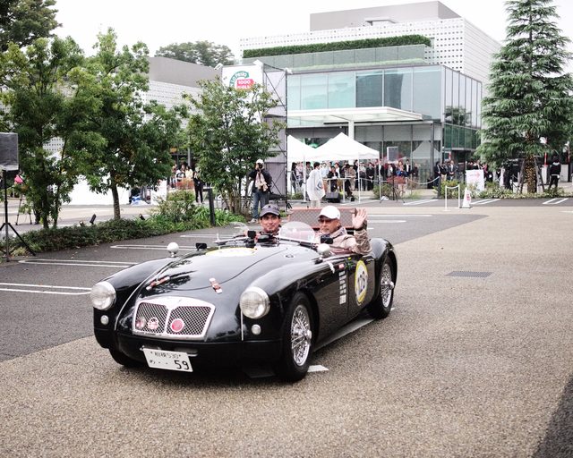 画像: こちらは鈴木亜久里さん!変わらない!車は 1959 MG MGA