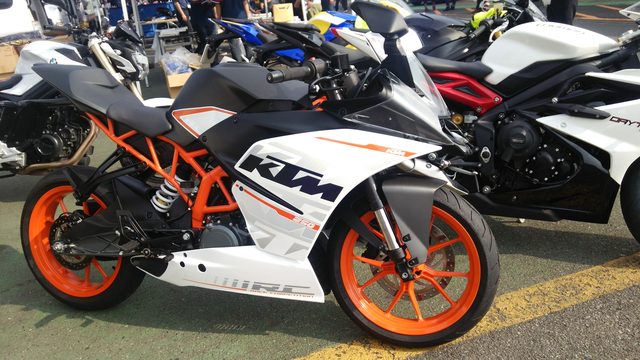 先川知香的インプレッション！KTM【RC250】に乗ってみた。 - LAWRENCE