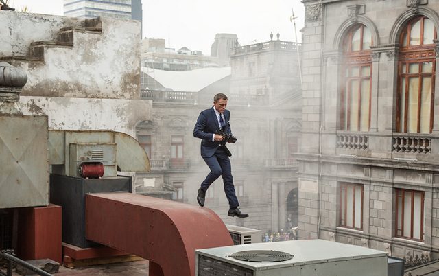 画像: スーツこそ男の戦闘服。その象徴こそがジェームズ・ボンドだ。 007spectre.jp