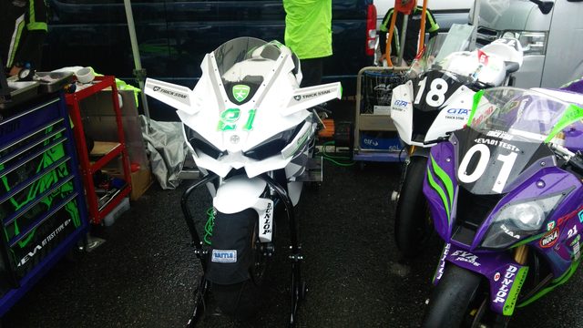 画像: 唯一の年式規制無しクラスHERCULESにはKawasakiH2Rも参戦