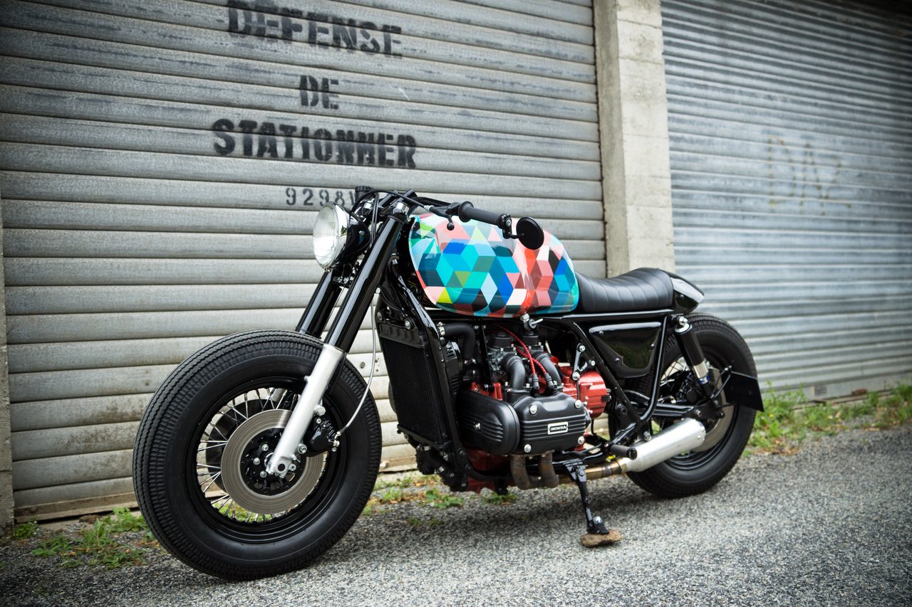 画像: Sur Les Chapeaux De Roues - Garage moto spテゥcialiste cafe racer en Bretagne