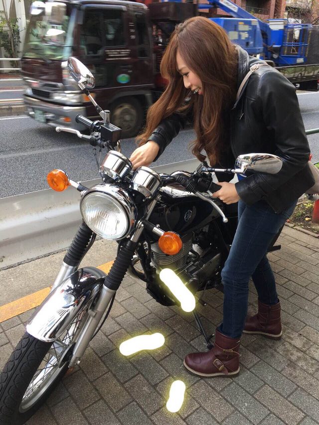 画像: YAHMAHA SR400に乗ったときにさっそく新ブーツデビューさせました♡購入したらすぐ使いたいタイプです(笑)