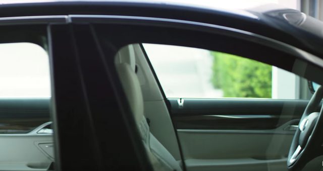 画像: あれ??あれ???あれー???誰も運転してない?? www.youtube.com