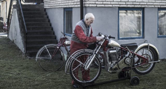 画像: オーレさんのバイクは、いずれもオーレさん自身の手でカスタマイズされています。いわば彼のためにしつらえた、オーダーメードの逸品と言えるのでしょう。 dv5lc0nz60nfv.cloudfront.net