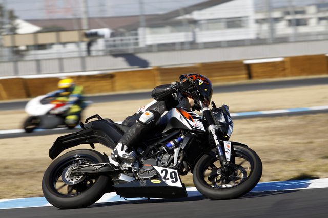 画像4: チーム名はCHIKA with KTM
