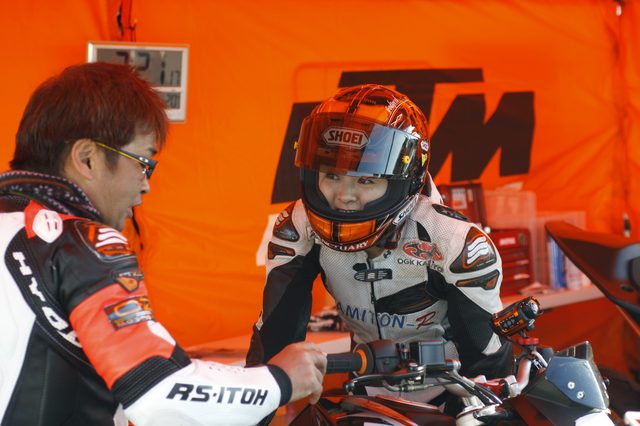 画像1: チーム名はCHIKA with KTM