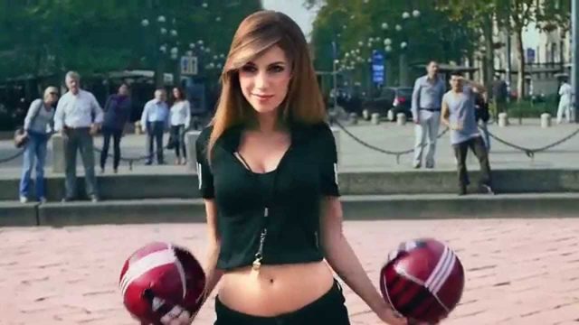 トーヨータイヤのcmが熱い Acミランのメンバーがaudi R8とストリートレース Lawrence Motorcycle X Cars A Your Life