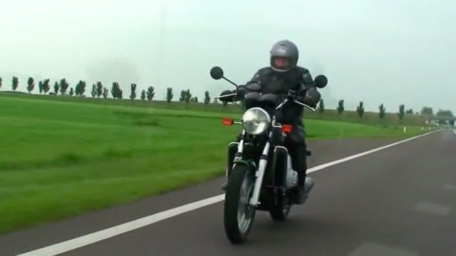 画像: 激走するファン・フィーンOCR1000!! 私もコレの走るところ、ライブで見たことありません。 www.youtube.com