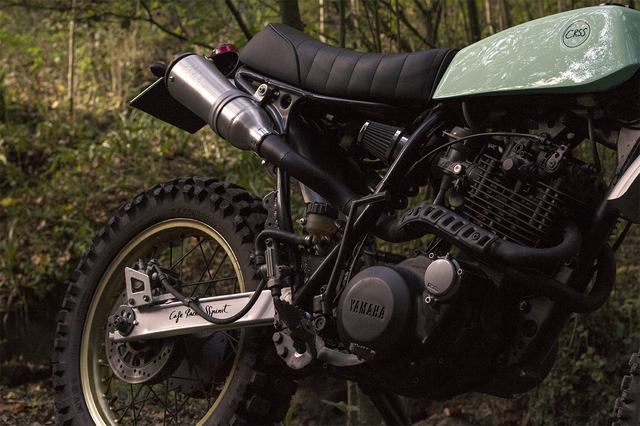 画像: YAMAHA XT600 http://www.caferacersspirit.com/