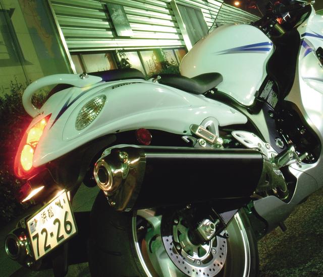 画像: 第一回:ロレンスクイズ〜「後ろ姿で車種、わかるかな??」