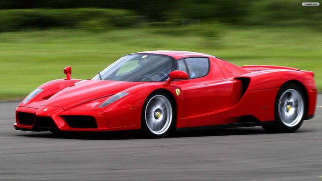 F40、F50に続く究極のスペチアーレ。F60…ではなく、エンツォ