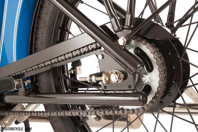 画像: もちろんリジットフレームです。 www.motorcycle.com