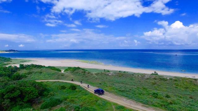 画像: 青空、海、山、バイク、これ以上ない組み合わせ www.offroad-ishigaki.com