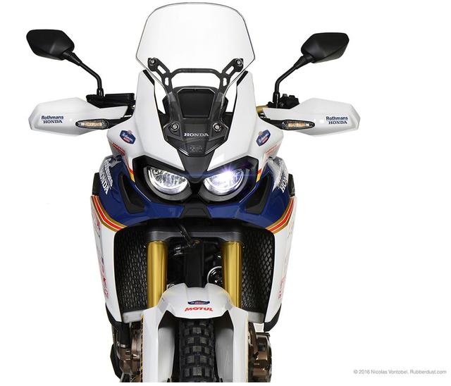 画像: フロントマスクは、こんなカンジの仕上がりです。CRF1000Lが、NXR750っぽく見えてくる? www.hallermotos.ch