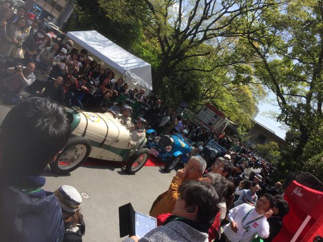 画像: 昨年のスタートの様子 筆者撮影 1927 BNC 527 MONZA(白に緑のライン)
