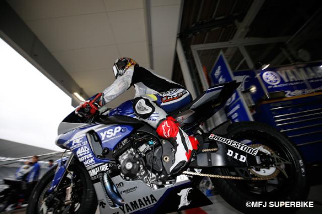 画像: 初日からトップスタートを見せた王者 中須賀選手 www.superbike.jp