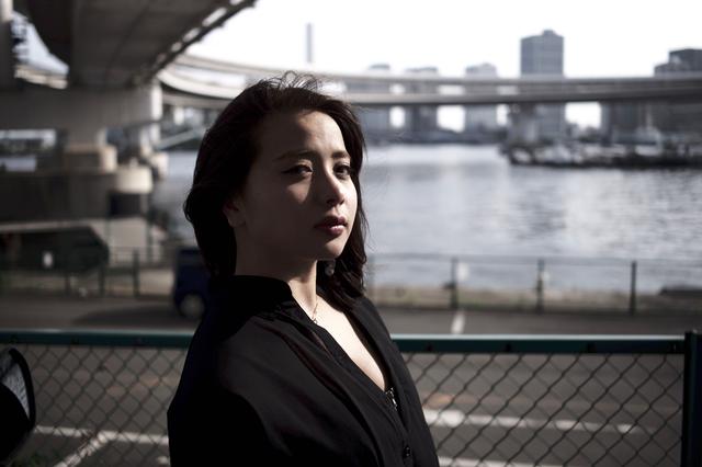 画像2: 【フォトノベル】彼と彼女と彼女のモノローグ・・。第一話『真理亜の場合』