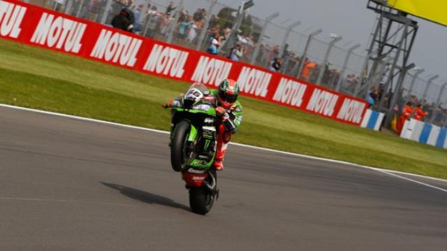 画像: ドニントンとの相性抜群のサイクス(カワサキ)。ランキングも2位に浮上です。 photos.worldsbk.com