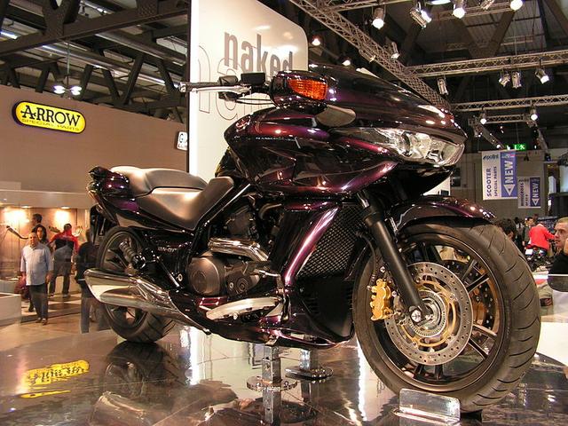 画像: HONDA DN-01 ja.wikipedia.org
