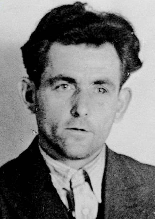 画像: ヨハン・ゲオルク・エルザー(Johann Georg Elser、1903年1月4日 - 1945年4月9日)は、ドイツの反ナチ運動家。アドルフ・ヒトラー暗殺未遂事件の首謀者として知られる。 ja.wikipedia.org