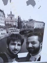 画像: 出発時の2人。左がアンドレア、右がルカ
