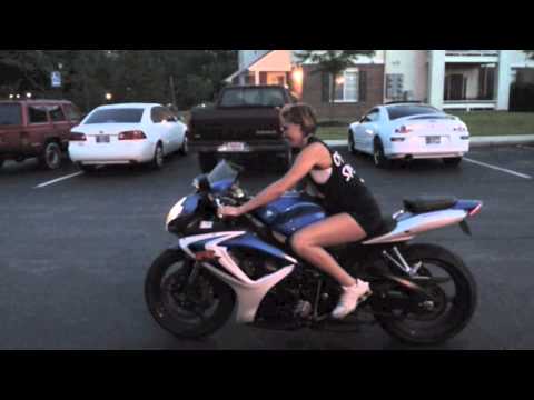 画像: Girl riding a Motorcycle - GSXR youtu.be