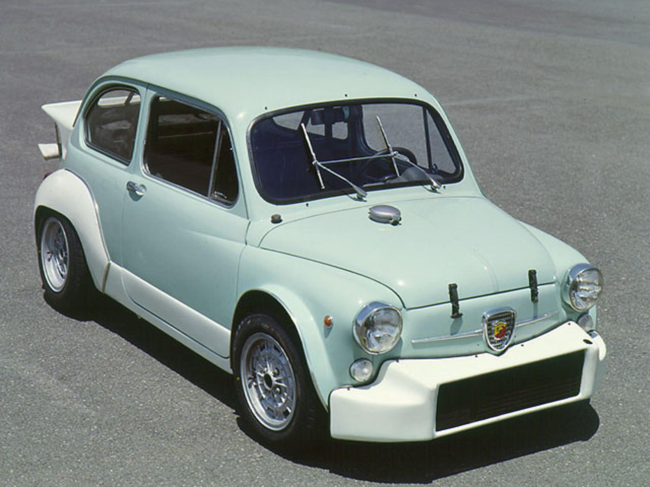 フィットアバルト1000TCRベルリーナコルサ　プロポ　メカ付き 1/10RC フィアット アバルト 1000TCR ベルリーナ コルサ (MB-01