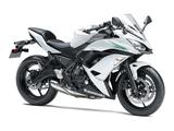 画像: 2017年モデル KAWASAKI Ninja 650(写真は欧州仕様)