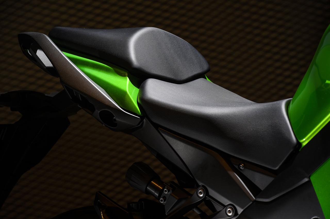 画像: シートも変更されていますね。タンデムやロングツーリングの快適性に期待したいです。