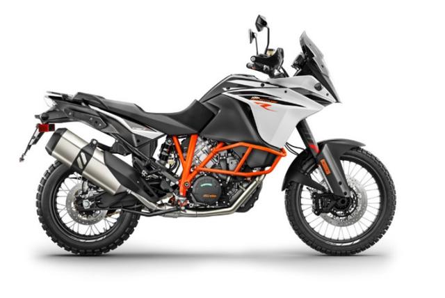 画像: KTM 1090 ADVENTURE R 圧倒的な悪路走破性を追求しながら、軽さをも両立。卓越した操作性は過酷な条件でこそ進化を発揮します。1290 シリーズと同等の最新テクノロジーを駆使したスタビリティの高さも魅力です。