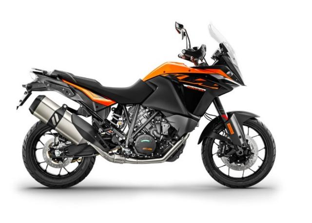 画像: KTM 1090 ADVENTURE オンロード/オフロードを問わず快適で軽く、圧倒的なスタビリティを楽しめる走りを提供します。スーパースポーツに引けをとらないパフォーマンスを楽しめ、ロングライドでも疲れを感じさせません。