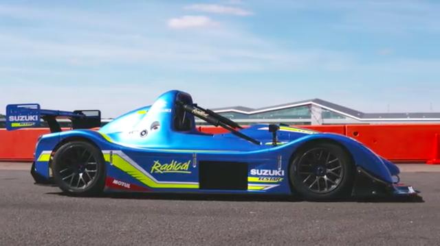画像: ラディカルSR3は、2002年の初登場とともに、カーガイの注目を世界的に集めました。1,500cc4気筒搭載のRSXモデルは£66,958(約8,504,528円+税)から・・・というプライスタグが付いています。 www.youtube.com