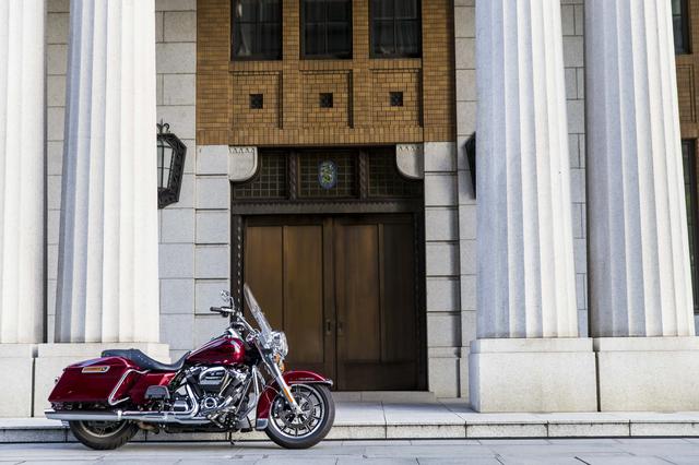 画像1: 憧れたオートバイは、ずっと変わらずに待っていてくれている。