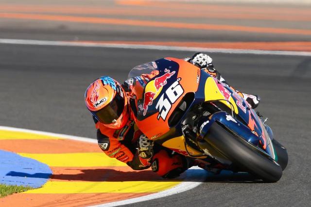 画像: 注目のミカ・カリオが駆るKTM RC16は残念ながら完走ならず・・・。フル参戦の来季、KTMがどこまで上位に食い込むか、こちらも来年度の見どころです! photos.motogp.com